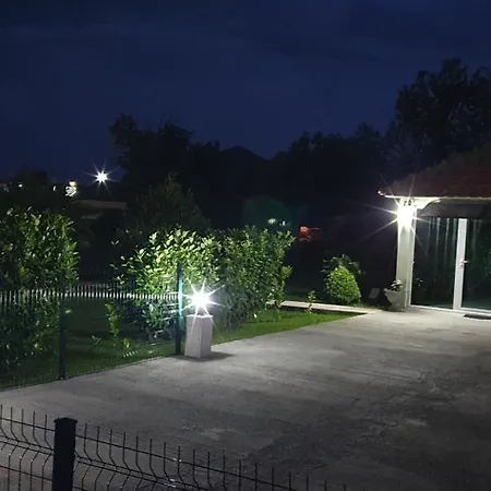 Cozzy Apartment Near The Aiport Podgorica Mitrovici  Exterior photo