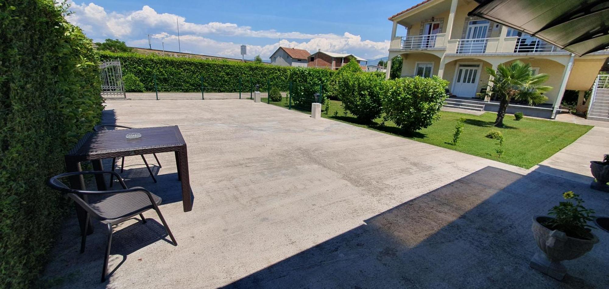 Cozzy Near The Aiport Podgorica *